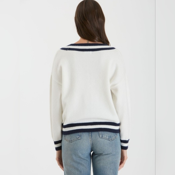 025. VARSITY STYLE SWEATER - Picture 2 of 3